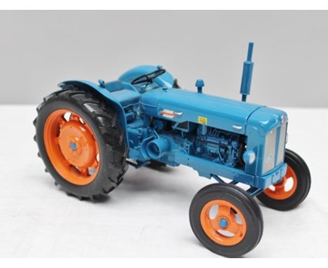 UNIVERSAL HOBBIES A 1:16 SCALE DIE-CAST MODEL OF A FORDSON POWER MAJOR TRACTOR (blue) 