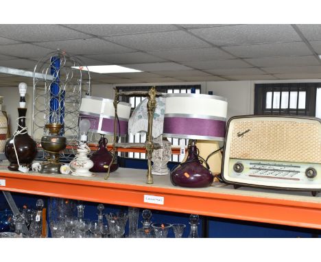 A FERGUSON RADIO, TABLE LAMPS AND SUNDRY ITEMS, to include a 1950s Ferguson Radio Corporation/Thorn Bakelite cased valve radi