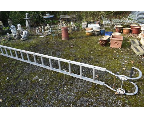 A STEPHENS AND CARTER 14'1   ALUMINIUM ROOF LADDER