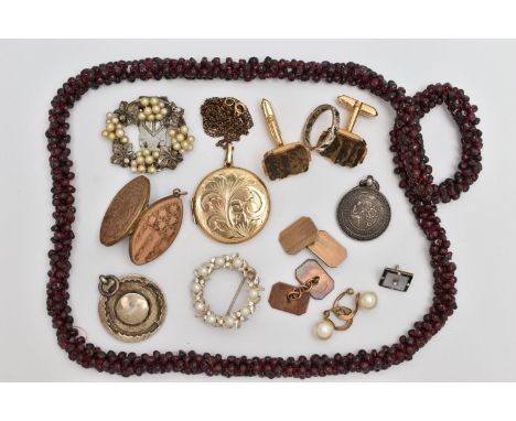 A BAG OF ASSORTED JEWELLERY, to include a yellow metal full eternity ring, rubbed 9ct mark, approximate gross weight 2.4 gram