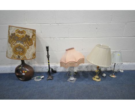 A SELECTION OF TABLE LAMPS, to include a contemporary lamp, a Laura Ashley lamp, a brass lamp, and two other lamps (condition