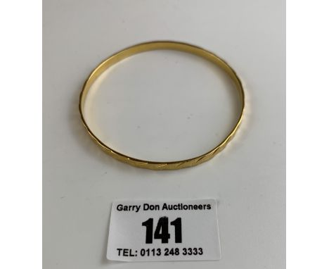 22k gold bangle, 9” circumference, w: 15.5 gms