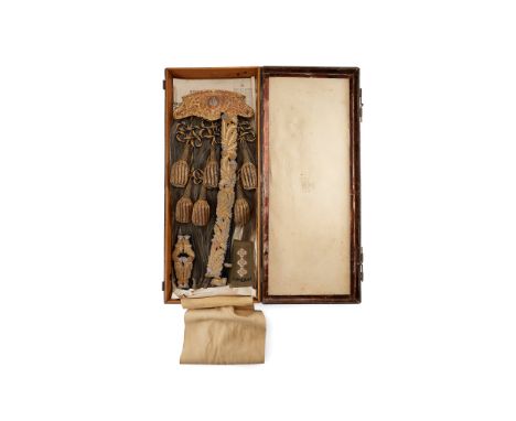 A LATE VICTORIAN CAMERON HIGHLANDERS OFFICER'S SPORRAN 19TH CENTURY the cantle marked R &amp; H B Kirkwood Edinburgh, the gil