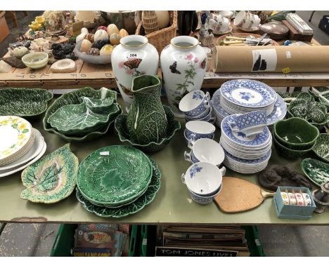 Cabbage moulded wares, Spode Geranium pattern breakfast wares, a pair of John Wilkinson vases, Wedgwood plates, etc