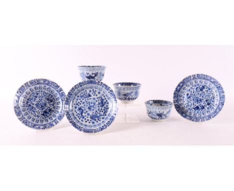 Three contoured porcelain bowls with saucers, China, Kangxi style, 19th century. Blue underglaze decor of perch crab with par