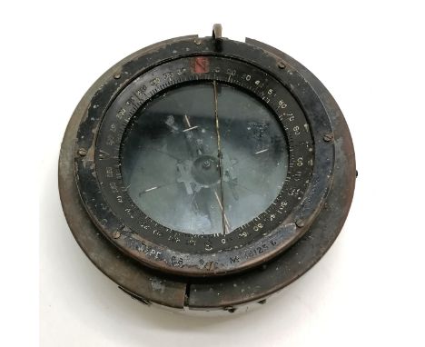 Air Ministry compass No.6A/726 - 13cm diameter with original paint finish with obvious wear 