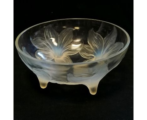 R Lalique Lys (lily) 4 footed bowl - 23.5cm diameter &amp; very slight wear to bowl otherwise no obvious damage