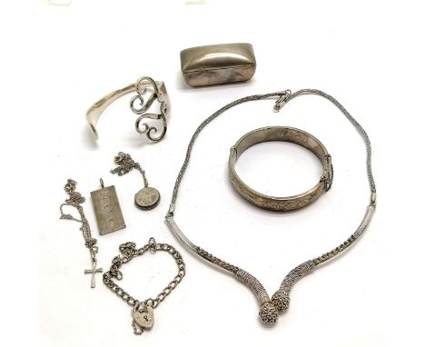 Qty of silver jewellery inc necklet, ingot pendant, bangle (slight kink), heart padlock bracelet etc - total 74g t/w silver p