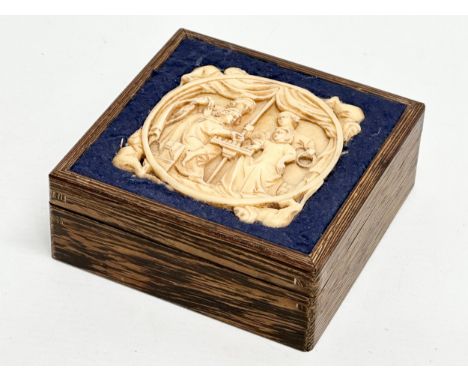 A Late 19th Century zebra wood trinket box. 11.5x11.5x4.5cm