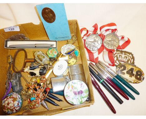 Box of assorted, inc. Chinese Hero 616 Parker 51 'lookalike' fountain pens, two Osmiroids, Halycon Days and other enamel pots