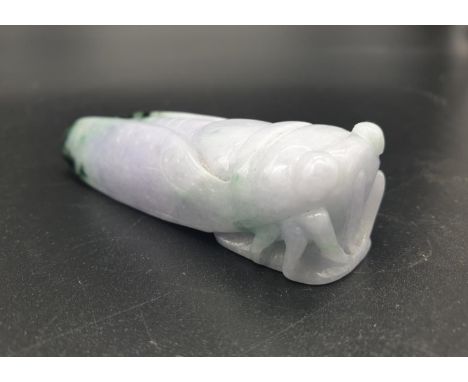 A Chinese hand-carved Jade cricket. 7cm 