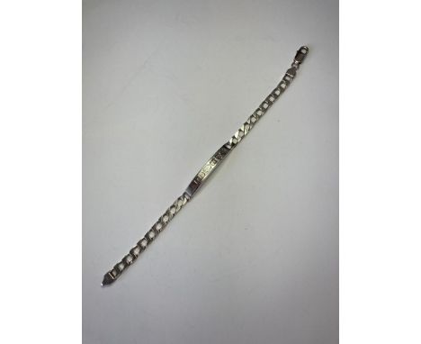 Vintage Silver INGOT BRACELET having a full Silver Hallmark to top of Ingot.   20.5cm 