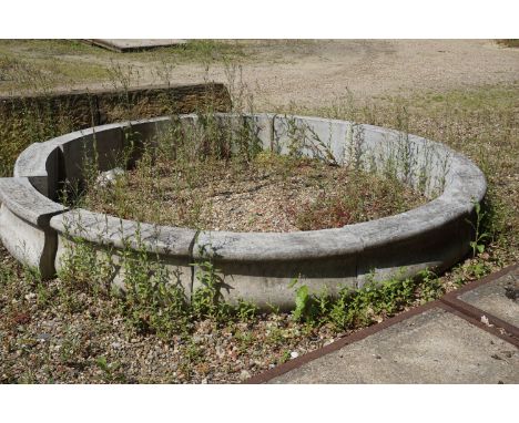 Basin in stone H40x300