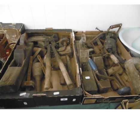COLLECTION OF VINTAGE WOODEN WORKMAN TOOLS