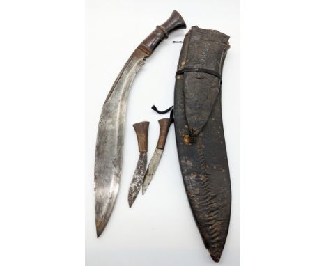 A set of Nepalese knives with leather scabbard