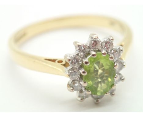 18ct gold peridot and diamond cluster ring size R 4.0g