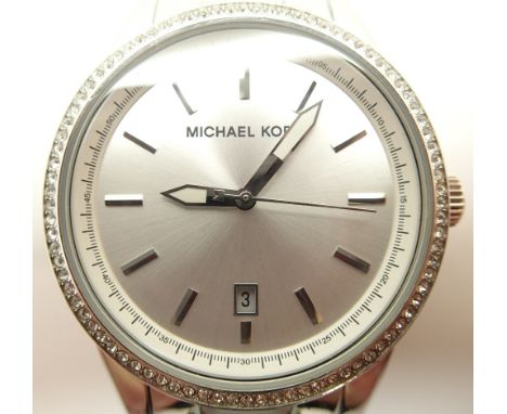 Michael Kors unisex wristwatch with date silver dial and crystal bezel in stainless steel with ceramic inserts to the strap 