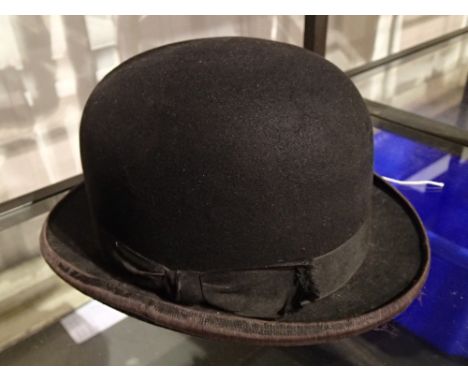 Vintage gents bowler hat by A R Dalzell of Belfast 
