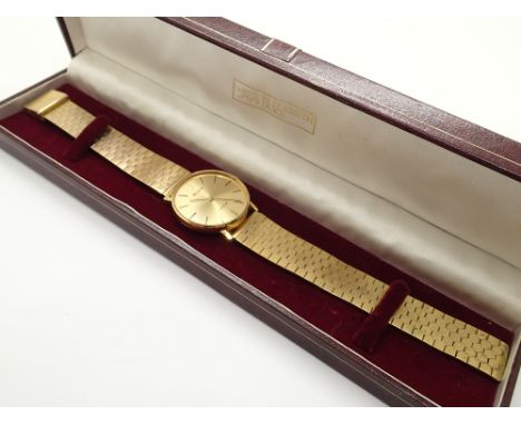 Bulova Longchamp gents mechanical wristwatch  CONDITION REPORT: This item was working at the time of lotting up. 