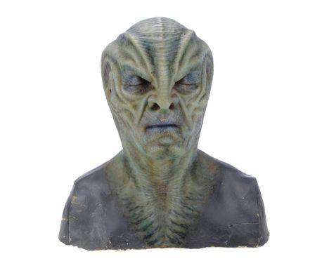 STAR TREK BEYOND (2016) - Pair of Krall (Idris Elba) SFX Makeup BustsTwo Krall (Idris Elba) SFX makeup busts from the product