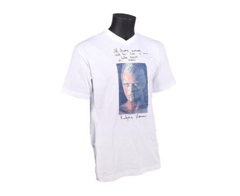 BLADE RUNNER (1982) - Geoff Hutchins Collection: Rutger Hauer Autographed T-shirtAn autographed T-shirt from the promotion of