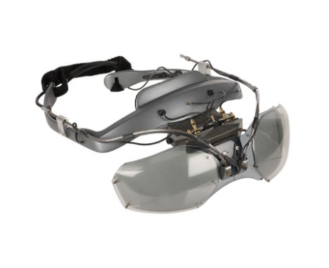JAMES BOND: DIE ANOTHER DAY (2002) - Gustav Graves' (Toby Stephens) Hero HeadsetGustav Graves' (Toby Stephens) hero headset f