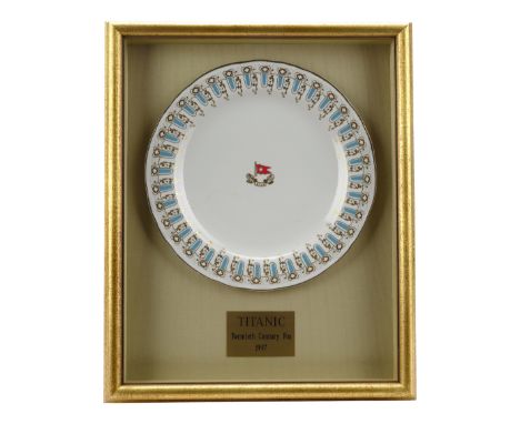 TITANIC (1997) - White Star Line Dinner PlateA White Star Line dinner plate from James Cameron's Titanic. Jack Dawson (Leonar