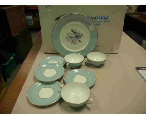 A contemporary Royal Worcester Cynthia part dinner service. 