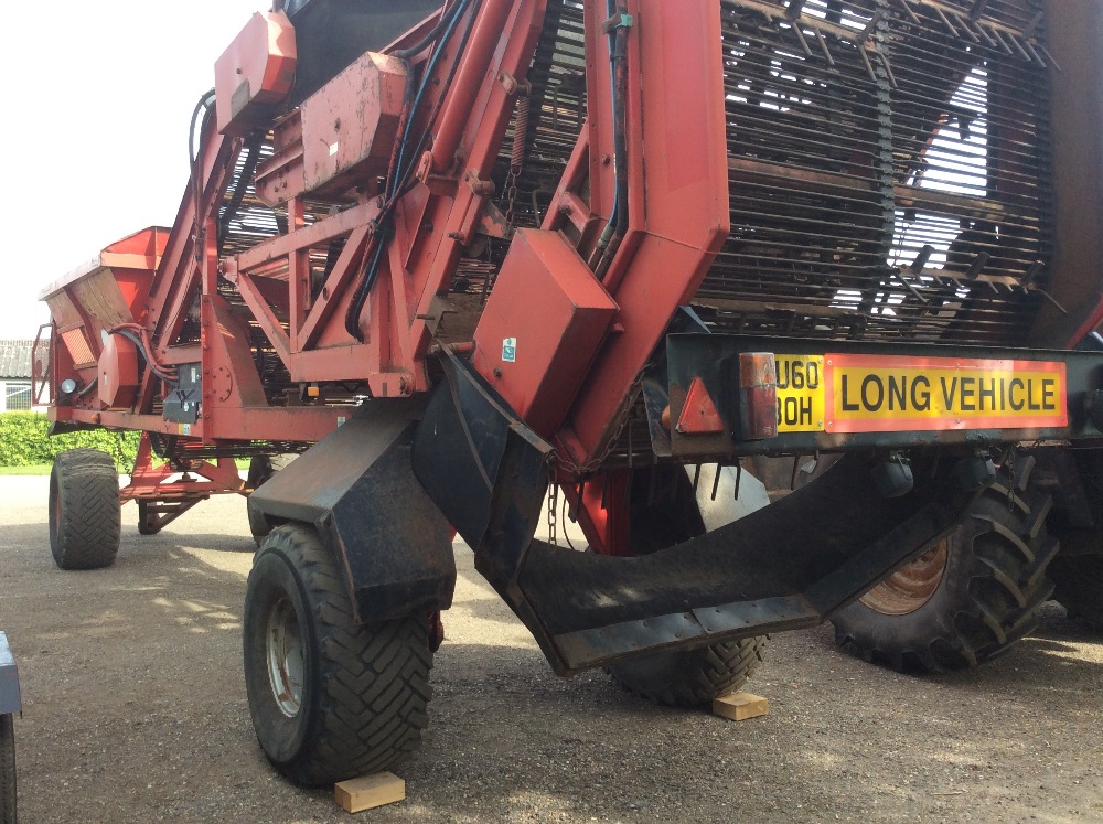 CTM heavy duty sugar beet cleaner loader. 6787 hours. S/N 09091. c.2002.