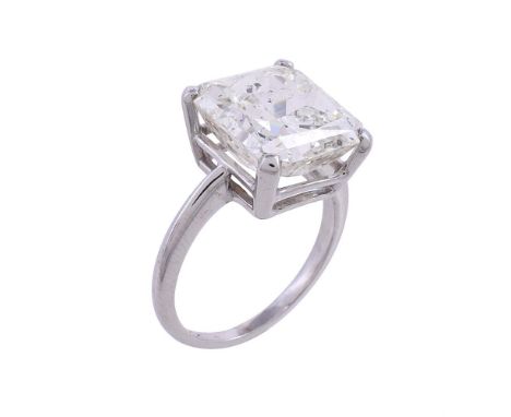 A single stone diamond ring, the radiant cut diamond weighing 8.03 carats, in a four claw setting, finger size L 1/2, 4.1g gr