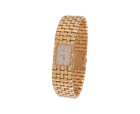 Vacheron Constantin, ref. 62009 PB, a lady's 18 carat gold bracelet watch, no. 575204, quartz movement, 3 jewels, cal. 1011, 