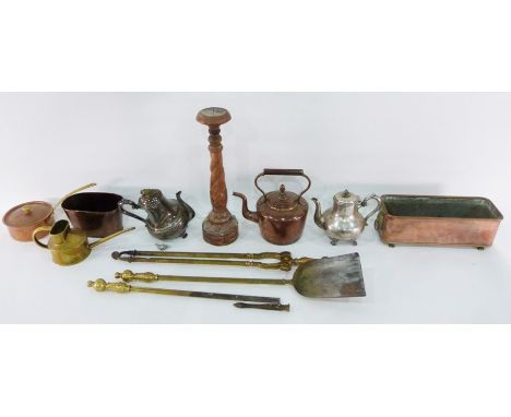 Quantity of assorted collectables and household items&nbsp;including wooden candlestick, mixing bowls, assorted glassware, tr