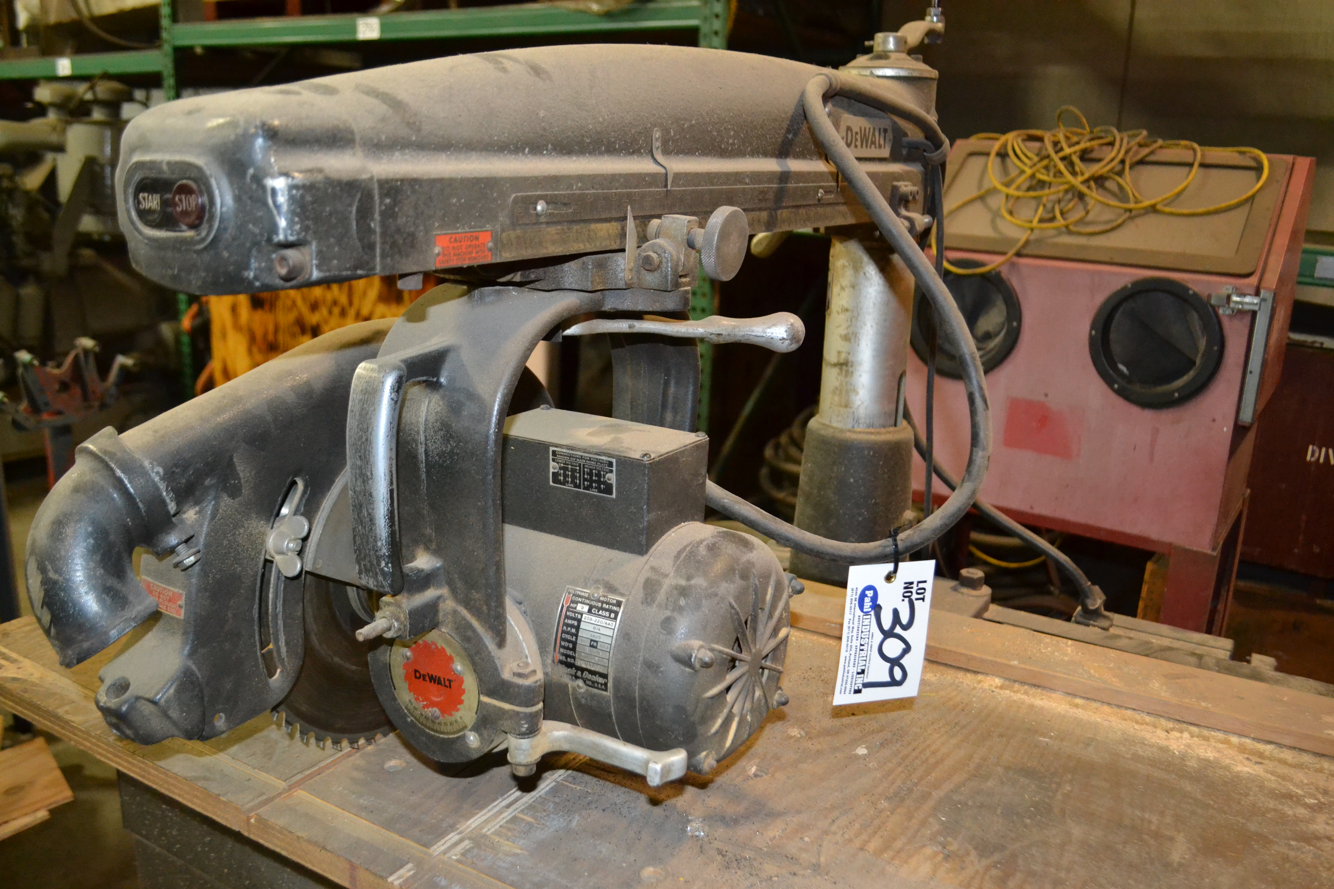 DeWalt/Black and Decker 20" Radial Arm Saw adjustable angle and height