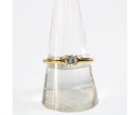 18ct gold diamond solitaire ring, London 1985 