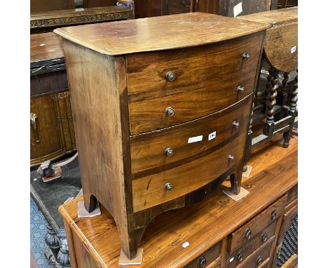 SMALL COMMODE CHEST