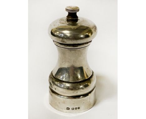 HM SILVER PEPPER GRINDER