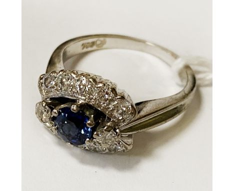 18CT DIAMOND &amp; SAPPHIRE RING SIZE K