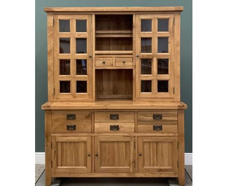 MODERN LIGHT OAK DRESSER, a fine example, 200 (h) x 160 (w) x 57cms (d)Provenance: private collection Conwy