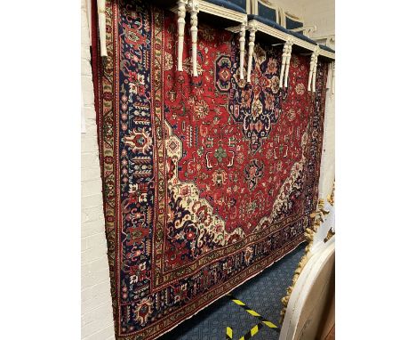 NORTH WEST PERSIAN HERIZ CARPET 385CMS X 295CMS