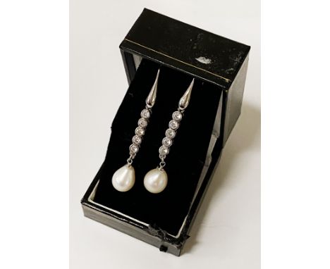 TOPAZ &amp; PEARL HOOK EARRINGS
