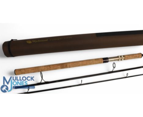 Wychwood Truespin carbon spinning rod 10ft 3pc 20-50g, 24" handle, double down locking alloy reel seta, lined stand off rings