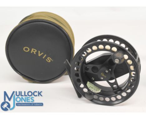 A fine Orvis USA Battenkill large arbour III alloy trout fly reel, made in England, 3 ¾" wide ventilated spool, 2 screw latch