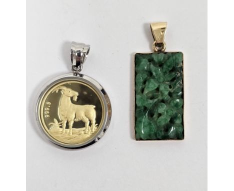 Chinese carved green jade and yellow metal pendant, rectangular and carved with scrolling floral spray 3cm high overall and a