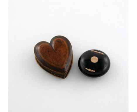 λ A 19th century carved treen snuff box, heart form, pull-off cover, length 5.8cm, plus a gold mounted tortoiseshell snuff bo