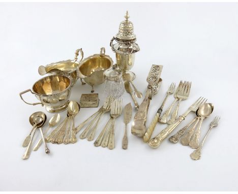 A mixed lot, comprising silver items: an Edwardian silver sugar caster, by Charles Townley and John Thomas, London 1909, circ