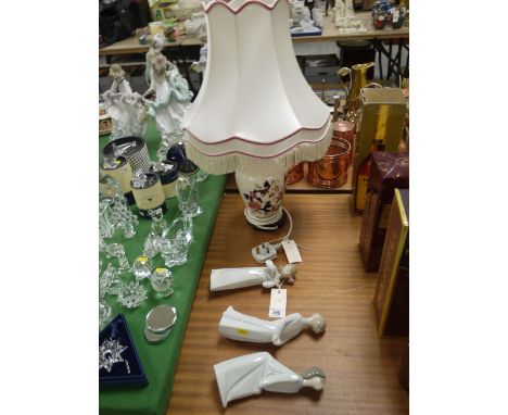 A Masons 'Mandalay' pattern table lamp and shade; together with a collection of three Lladro choir figures - children in long