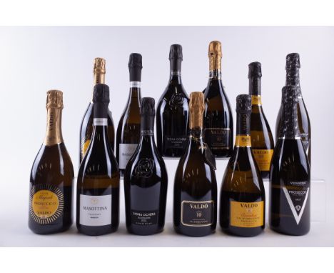 12 BOTTLES PROSECCOValdo 2 x Cuvée I Magredi Exgra Dry NV; Masottina 2 x Viaventi Extra Brut NV; Andreola di Pola Stefano 2 x