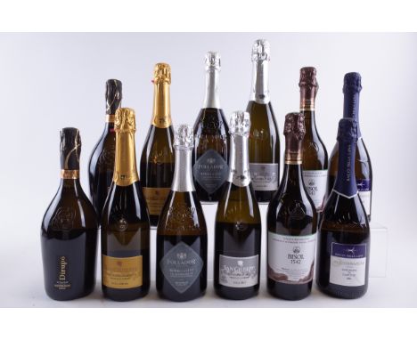 12 BOTTLES ITALIAN SPARKLING WINEAndreola di Pola Stefano 2 x Dirupo Extra Dry 2022; San Guiseppe 2 x Prosecco Extra Dry 2022