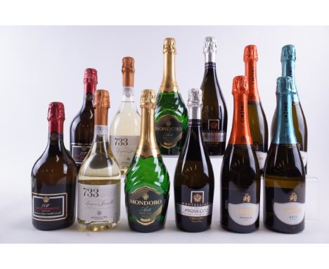 12 BOTTLES ITALIAN SPARKLING WINEMontelliana 2 x "57" Extra Dry NV and 2 x Prosecco Extra Dry NV; Cantina di Soave  x 733 Bru