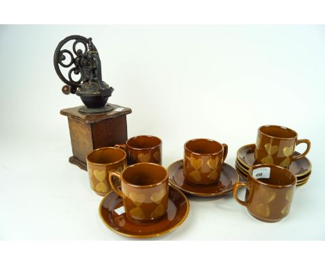 Coffee grinder and set